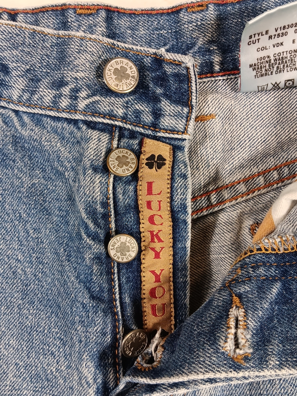 Vintage Lucky Brand Jeans Mens 34x30 Blue Denim Bootleg Button Fly Distressed - Picture 6 of 15